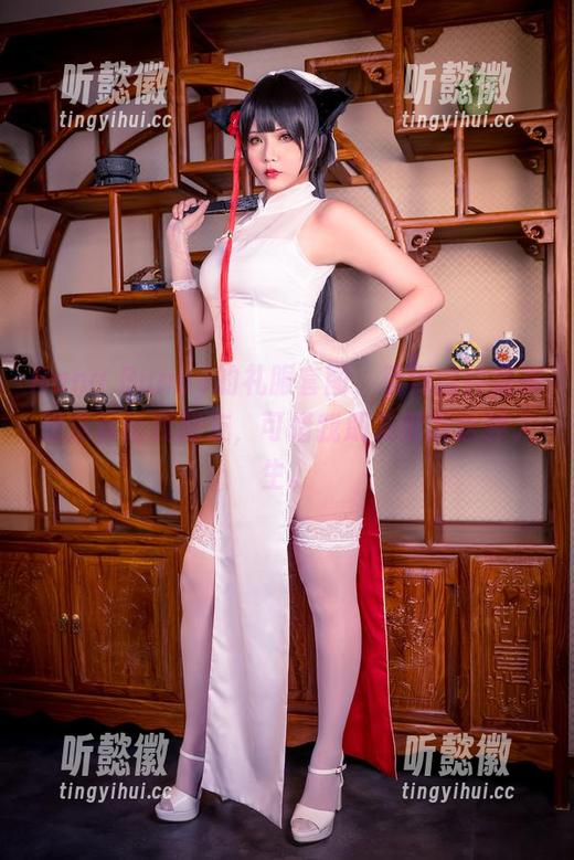 Hana Bunny的礼服套图，看到这件我真想推荐给我朋友，可惜我朋友都没这种人生。